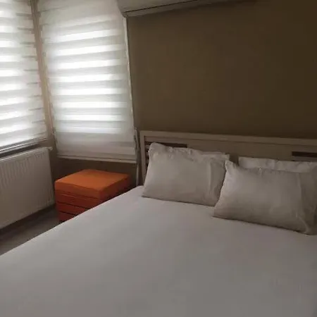 Apartman Ados