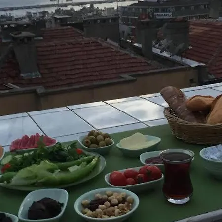Ados Apartman